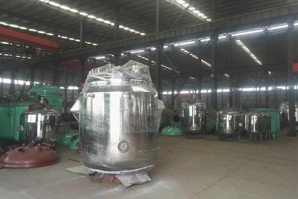 不銹鋼反應(yīng)釜具體是怎么工作的？